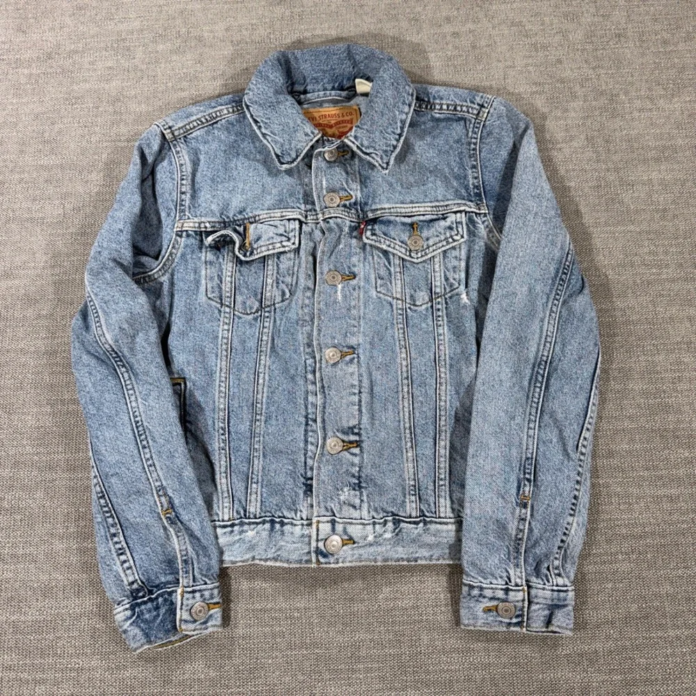 Levi Strauss & Co. Denim Trucker Jacket Women XS Blue Good Light Wash Cotton